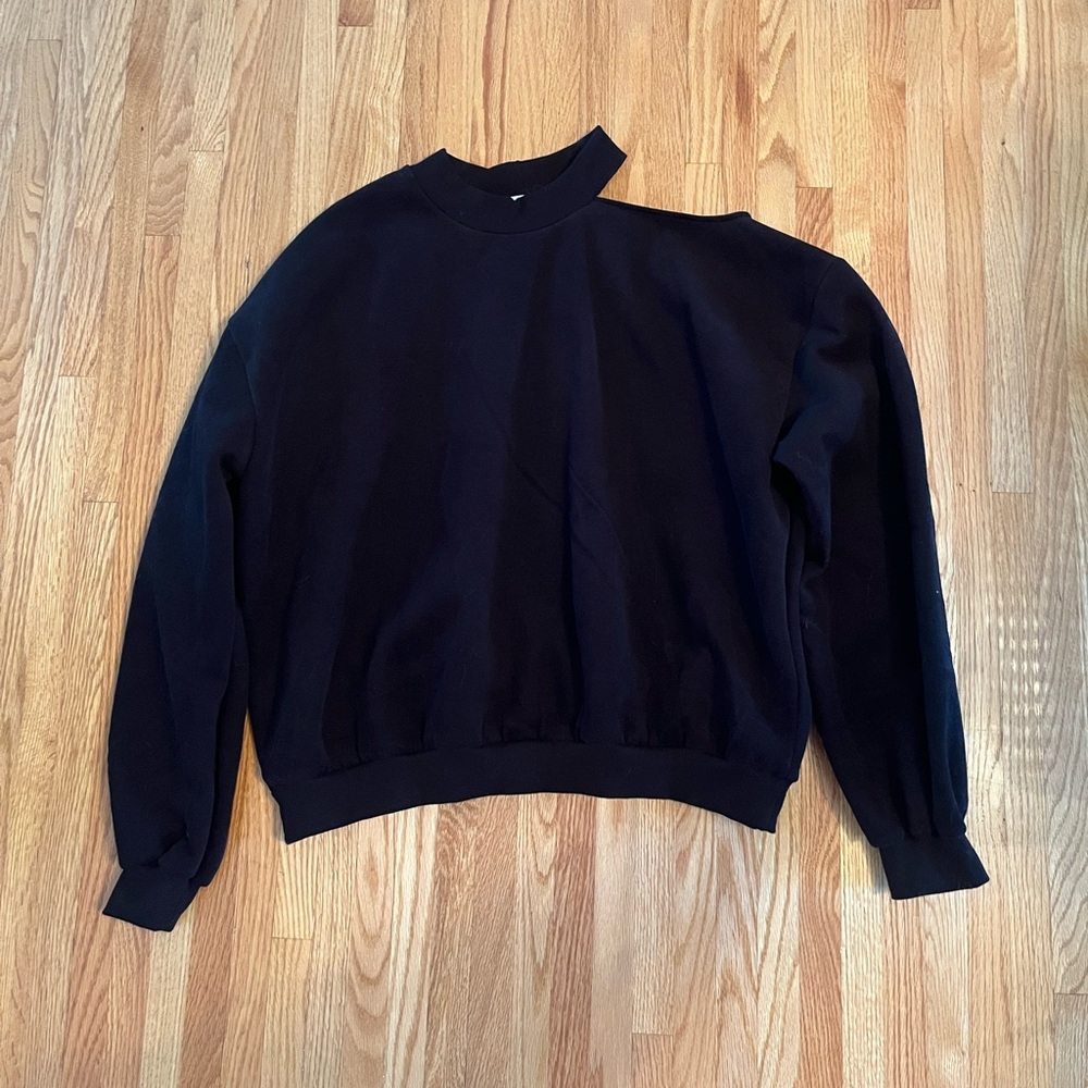 Oak + Fort cold shoulder black sweater